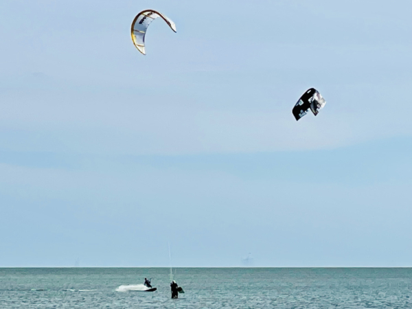 Mirnser klif kite surfen